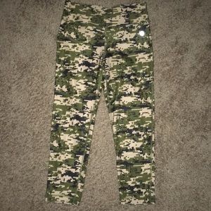 Camo leggings